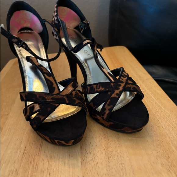 Rampage Heels - Picture 3 of 3